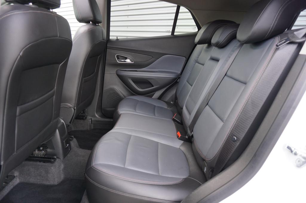Opel Mokka 1.4 t cosmo automaat - airco / navi / cruise / camera / stoelver