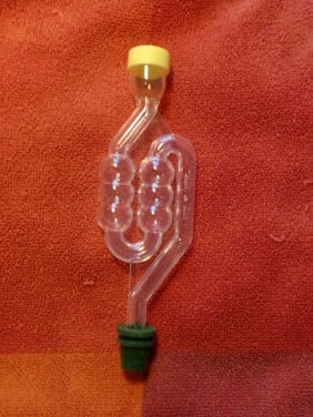 Waterslot met siliconenplug (om bier en wijn te maken)(€2,50)