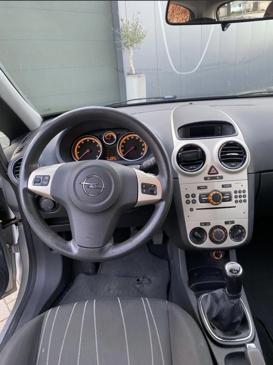 Opel Corsa 1.2 16V 5D WR 2007 Grijs | NAP | NIEUWE APK!