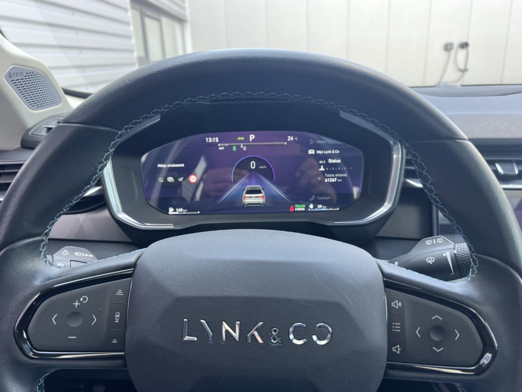 Lynk & Co 01 1.5 261pk plug in hybrid , panodak , carplay