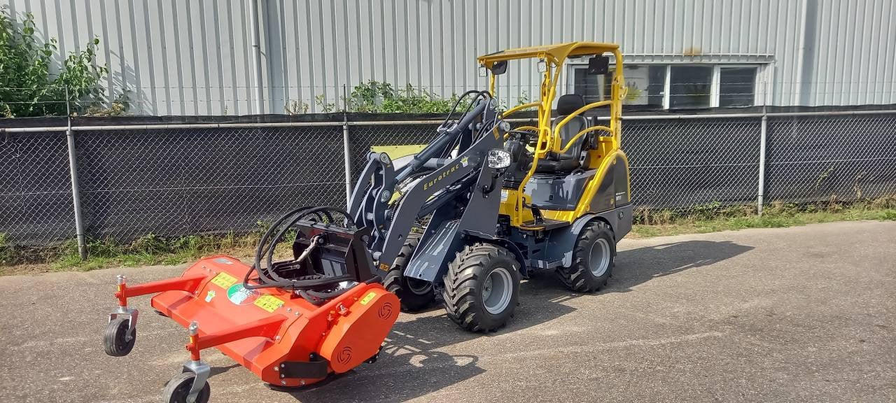 Boxer wlf hydraulische klepelmaaier gaint/ eurotrac aansluiting