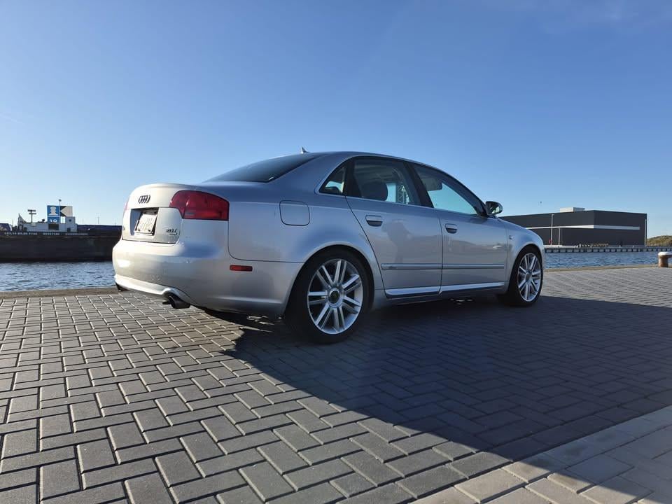 2008 Audi A4 B7 2.0 tfsi quattro sedan (usa)