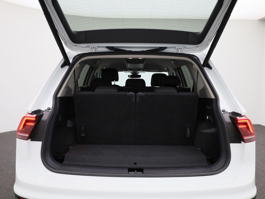 Volkswagen Tiguan Allspace 1.5 tsi comfortline business 7p. | automaat | na
