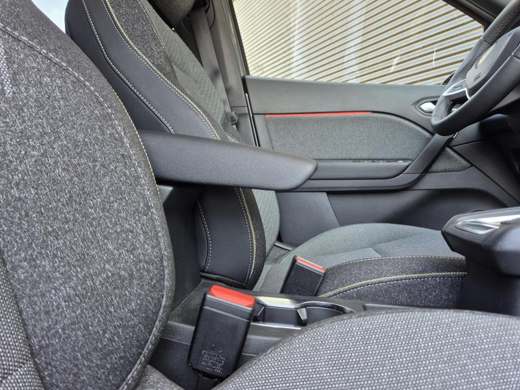 Renault Captur 1.6 e-tech full hybrid 145 techno nw. model!, all season ban