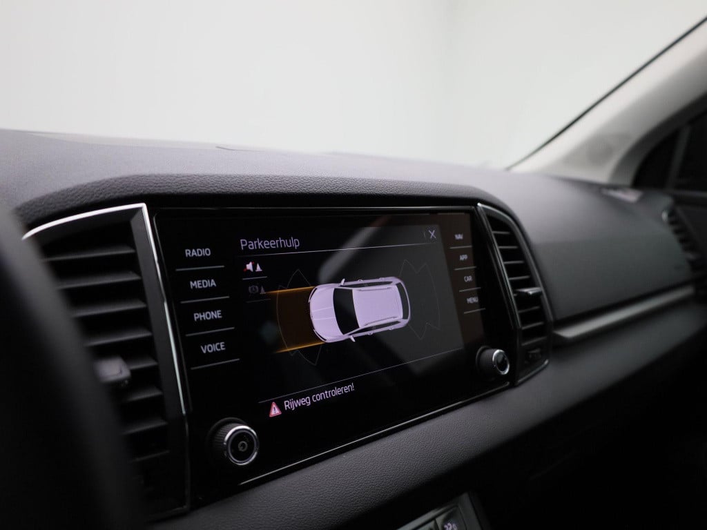 Skoda Karoq 1.0 tsi business edition | navigatie | apple carplay / android 