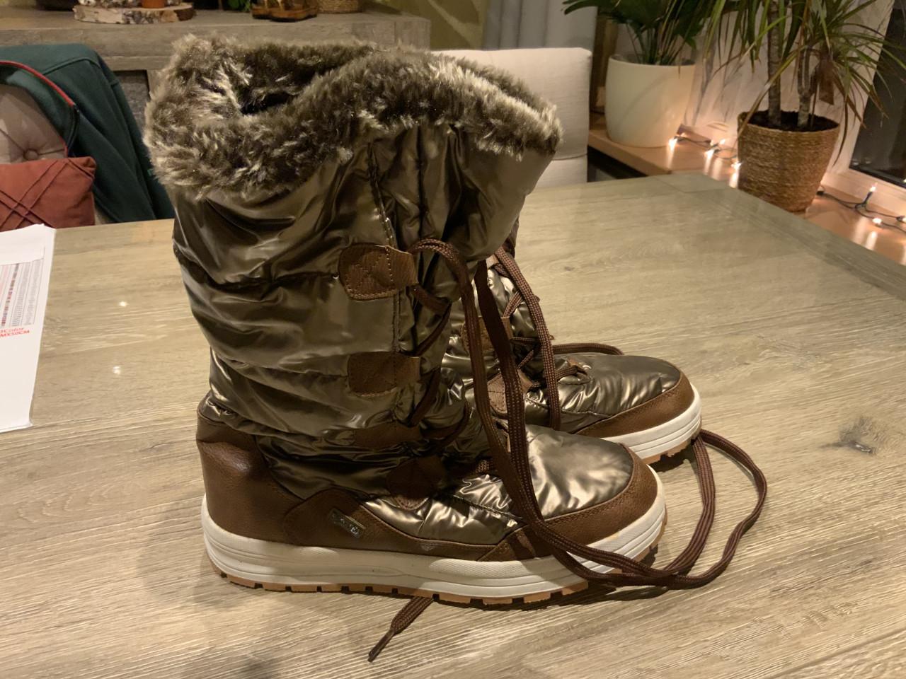 SNOWBOOTS maat 40, NIEUW
