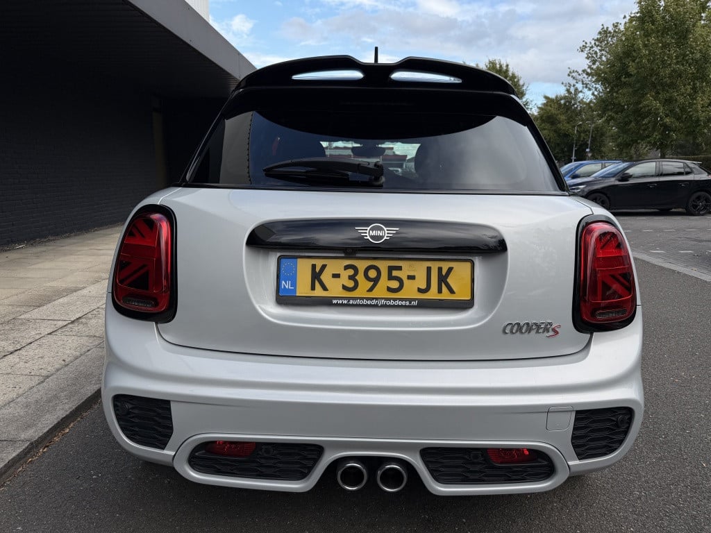 Mini Cooper mini 2.0 // serious business pack // nieuwstaat // 5 deurs /