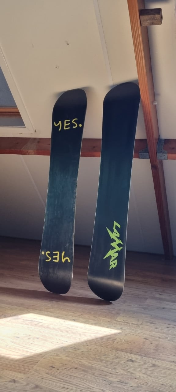 Te koop: 2 snowboards