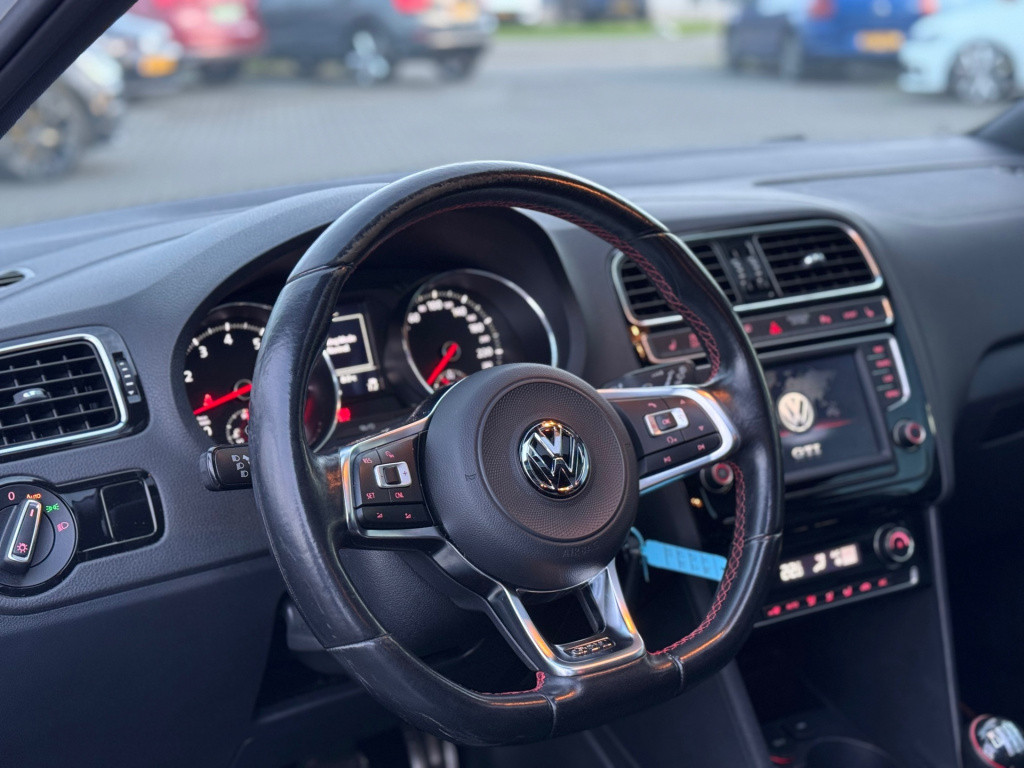 Volkswagen Polo 1.8 tsi gti * panoramadak * navigatie * cruise control
