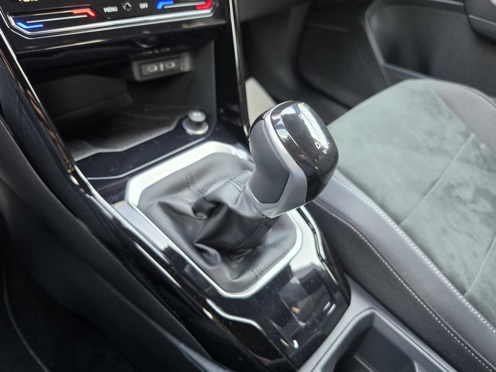 Volkswagen T-roc 1.5 tsi r-line | virtuel | clima | navi | parkassist | iq 