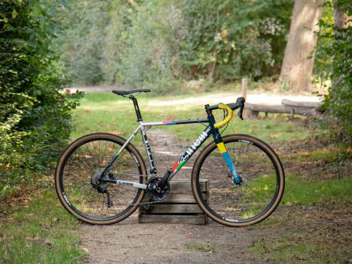 Cinelli Zydeco 2022 Gravelbike (Aluminium Shimano GRX 2x10)