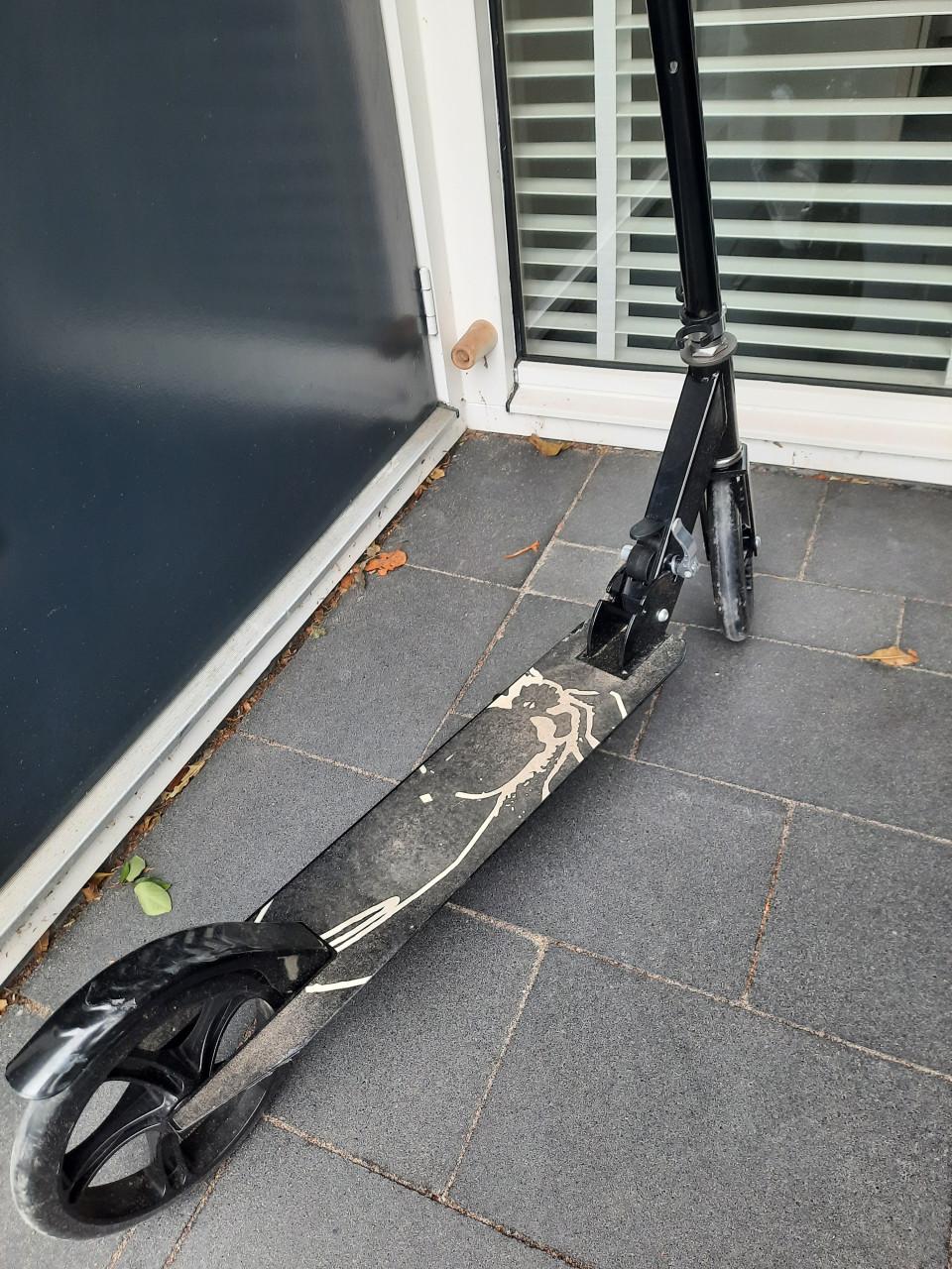 Opvouwbare scooter - 200 mm wielen - zwart