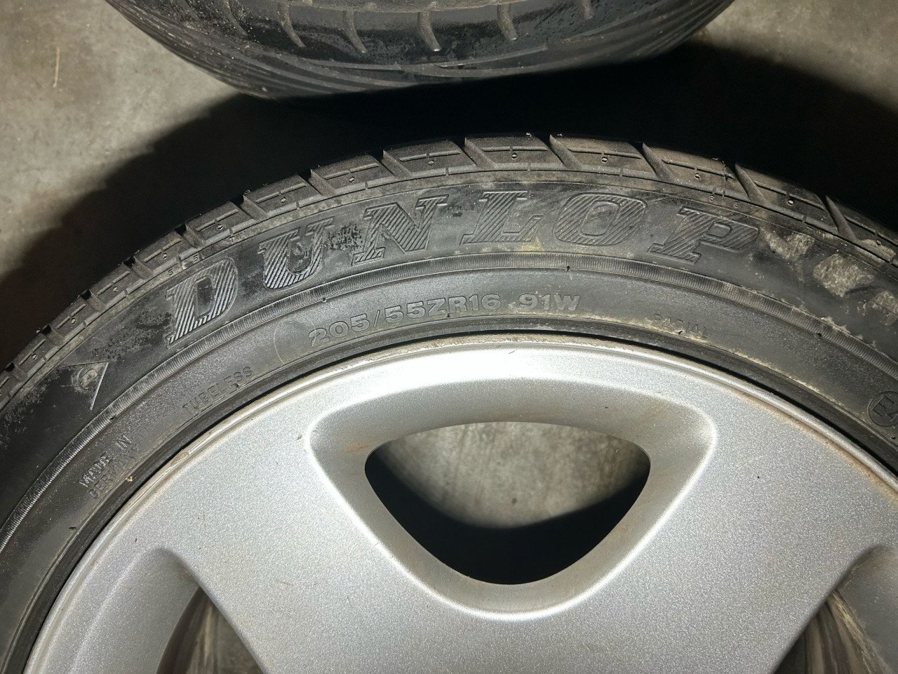 AUDI A4 ALUMINIUM VELG DUNLOP ZOMERBAND