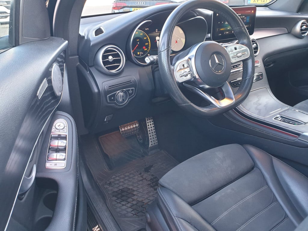 Mercedes-Benz Glc 220d 4matic amg-line -schade!-