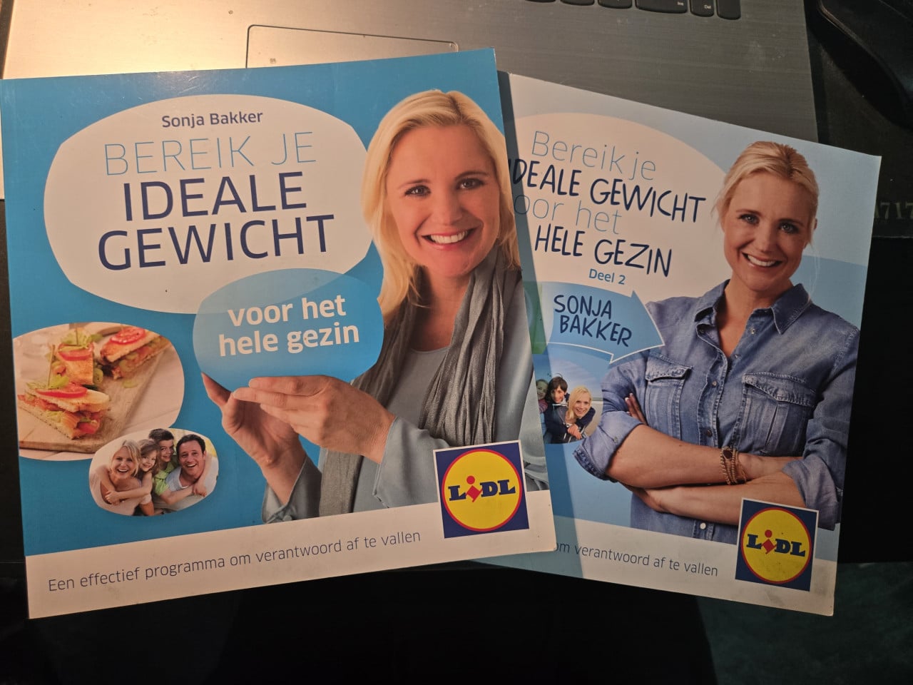 2 dieetboeken "Bereik je ideale gewicht!" Deel 1 en 2 van Sonja Bakker,