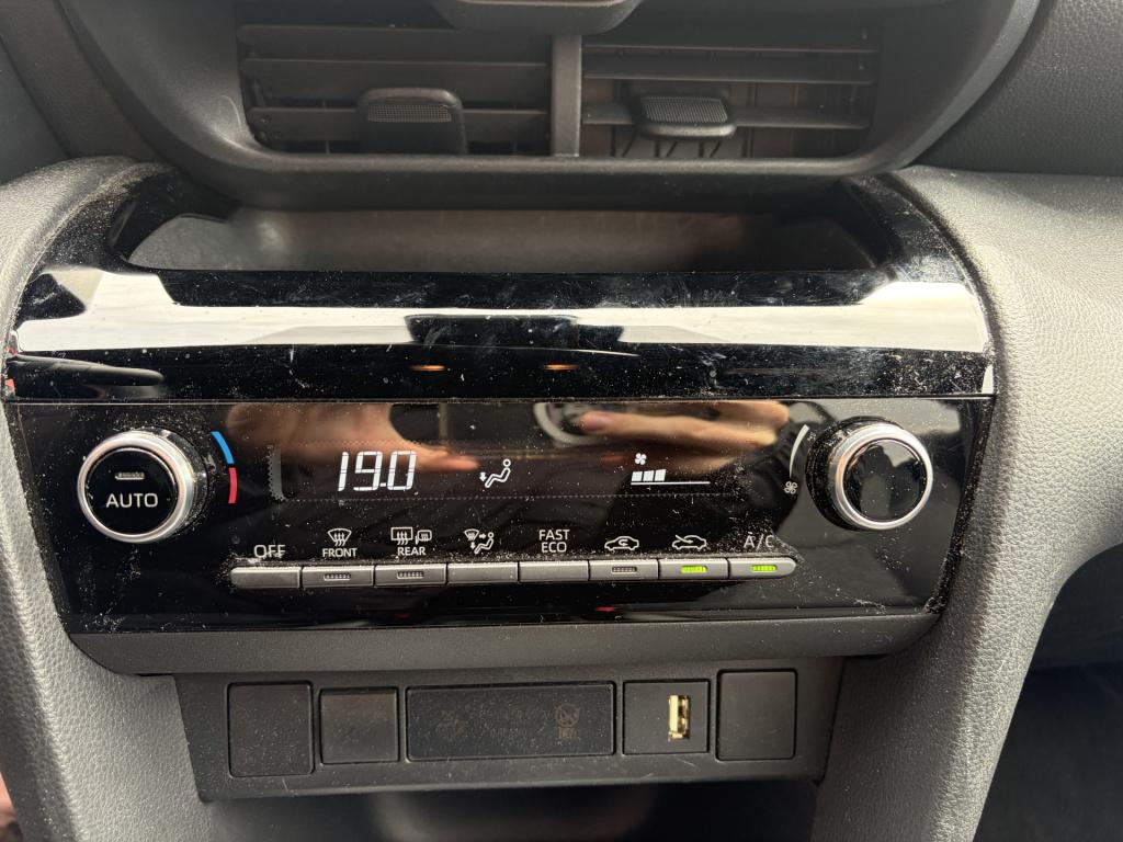 Toyota Yaris Cross 1.5 hybrid dynamic | climate | adap. cruise | navi!