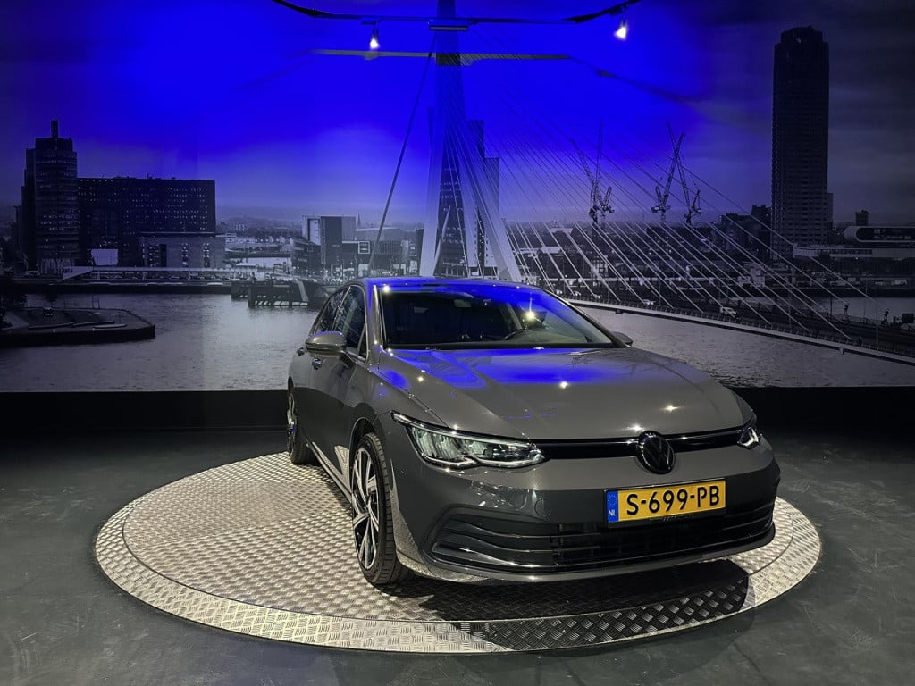 Volkswagen Golf 1.5 tsi *navi*appconnect*acc*sfeerverlichting*