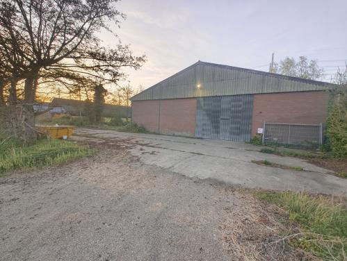 TE HUUR - Loods van 400 m² in het buitengebied van Borssele