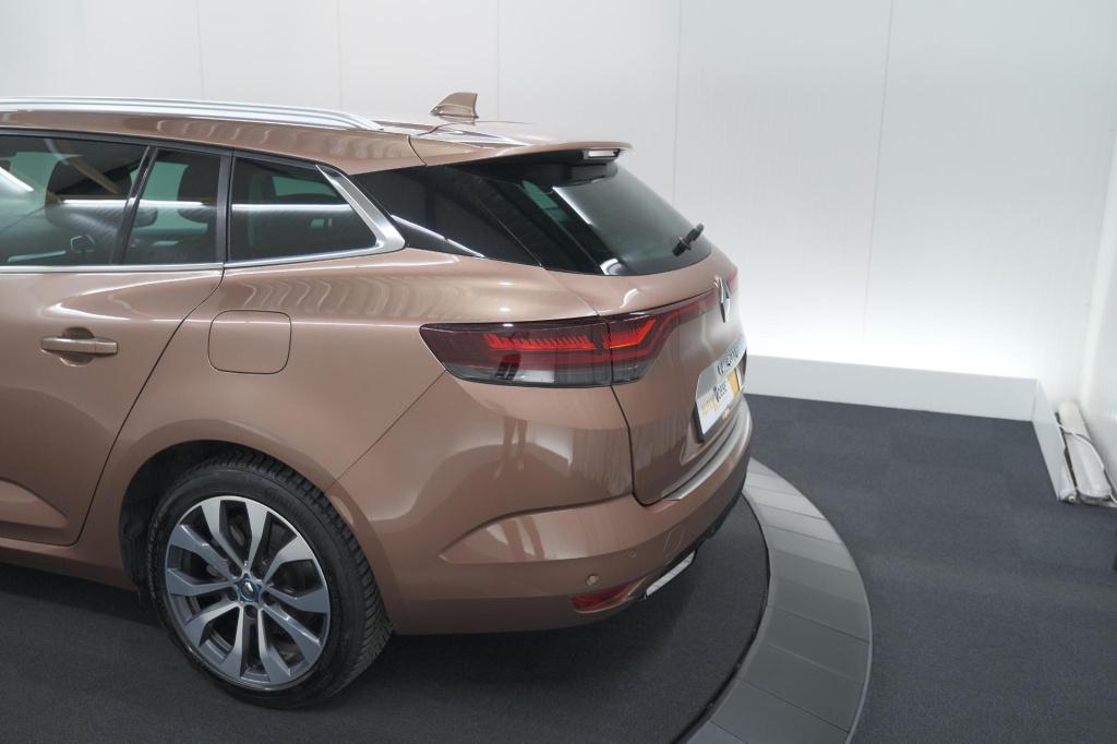Renault Megane E-tech estate 1.6 plug-in hybrid 160 intens | stoelmassage |