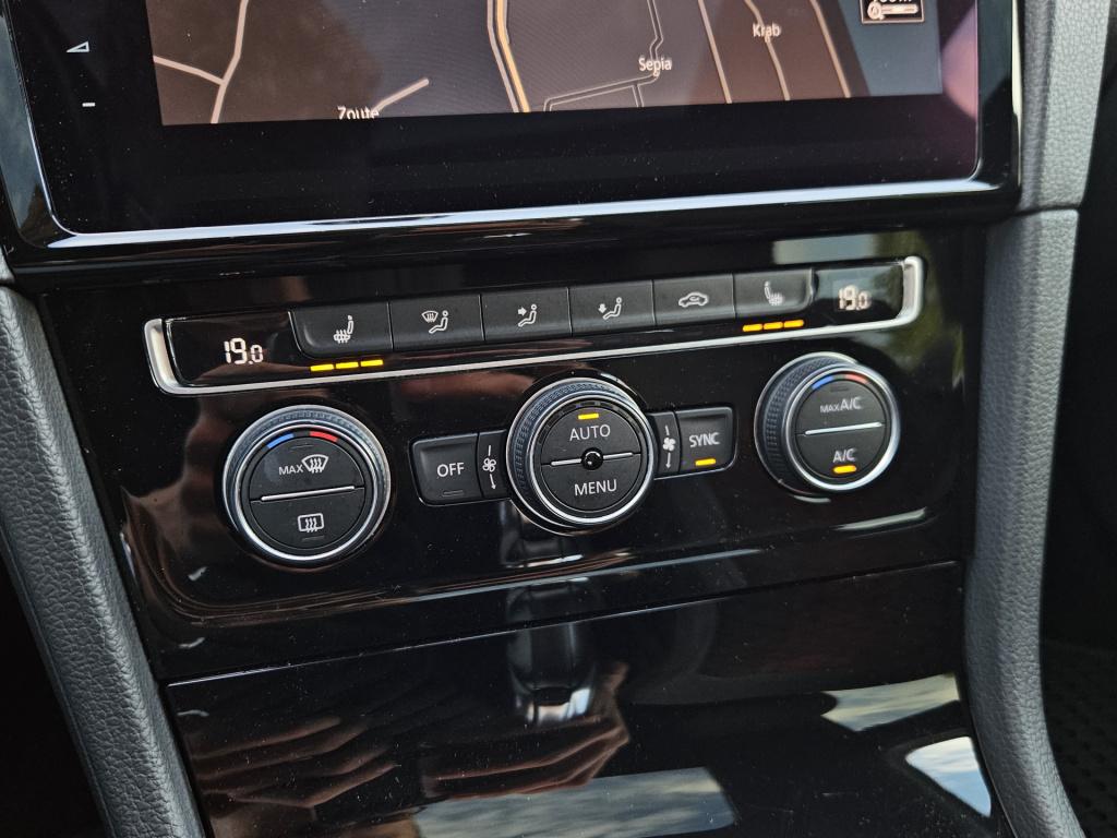 Volkswagen Golf 2.0 tsi gti tcr | akrapovic | pano | acc | rijklaar inclusi