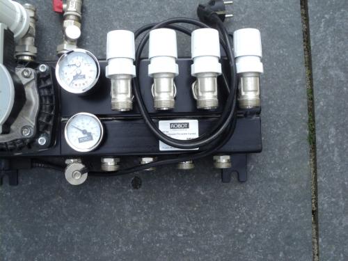 Vrijwel nieuwe 4 Groep verdeler vloerverwarming Energie zuinig