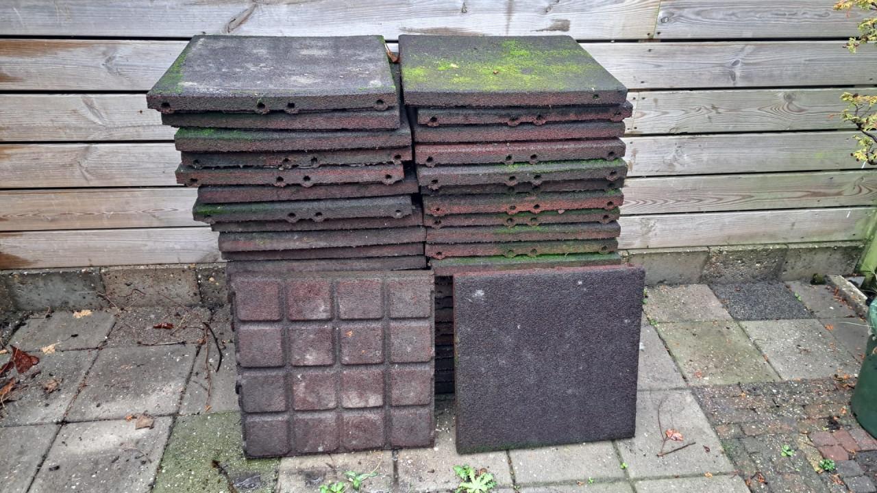 Te koop Rubber Tegels Gebruikt