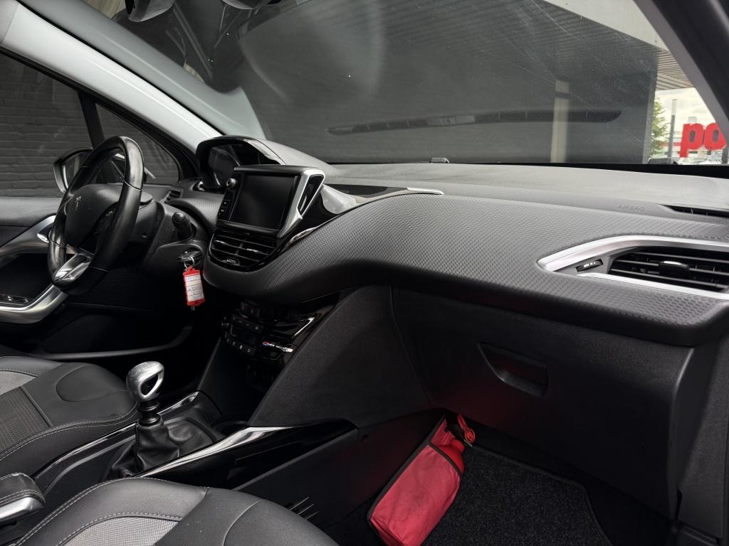 Peugeot 2008 1.2 puretech blue lion allure 130pk
