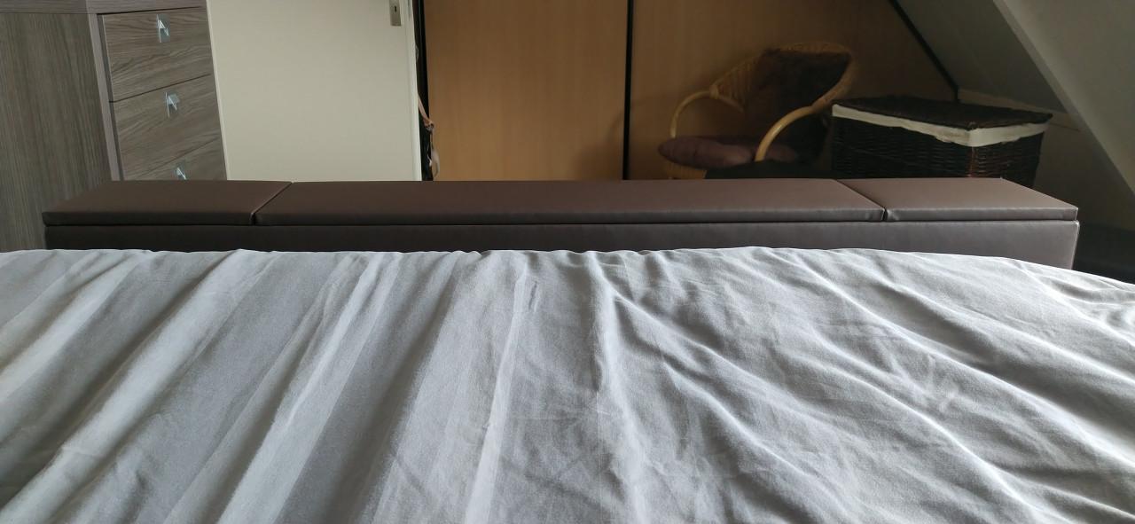 *** Te Koop: Voetenbord met TV-lift ***