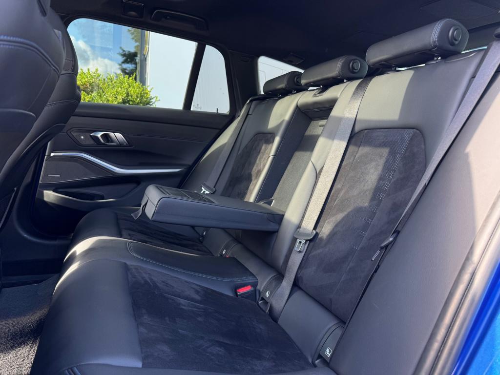 BMW 3-serie touring 330e m-sport * pano * acc * harman/ kardon