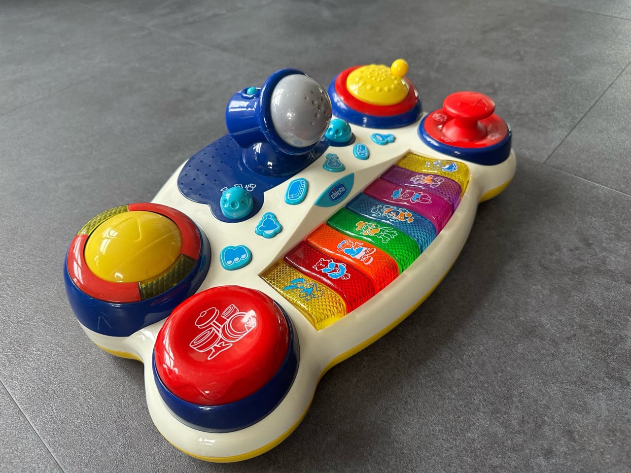 Speelgoedpiano met DJ mixer Chicco
