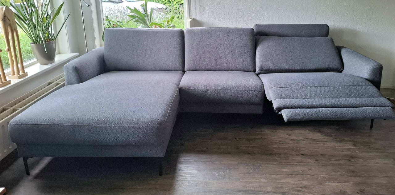 Bank met chaise longue