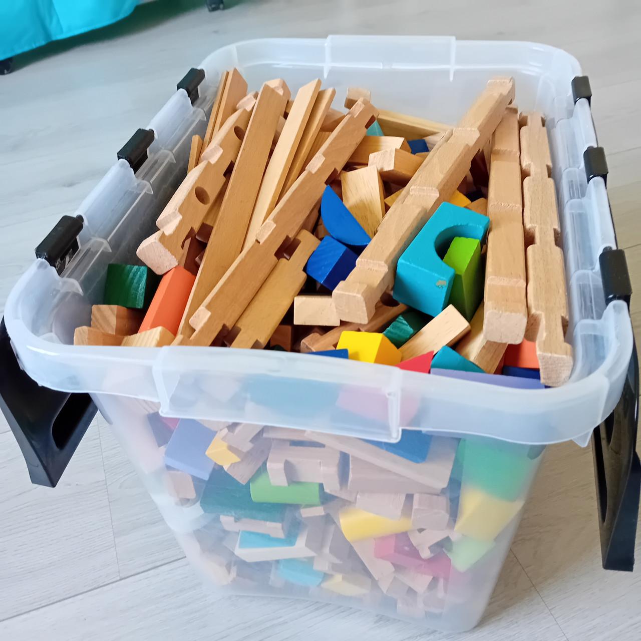 Opbergbox met houten blokken
