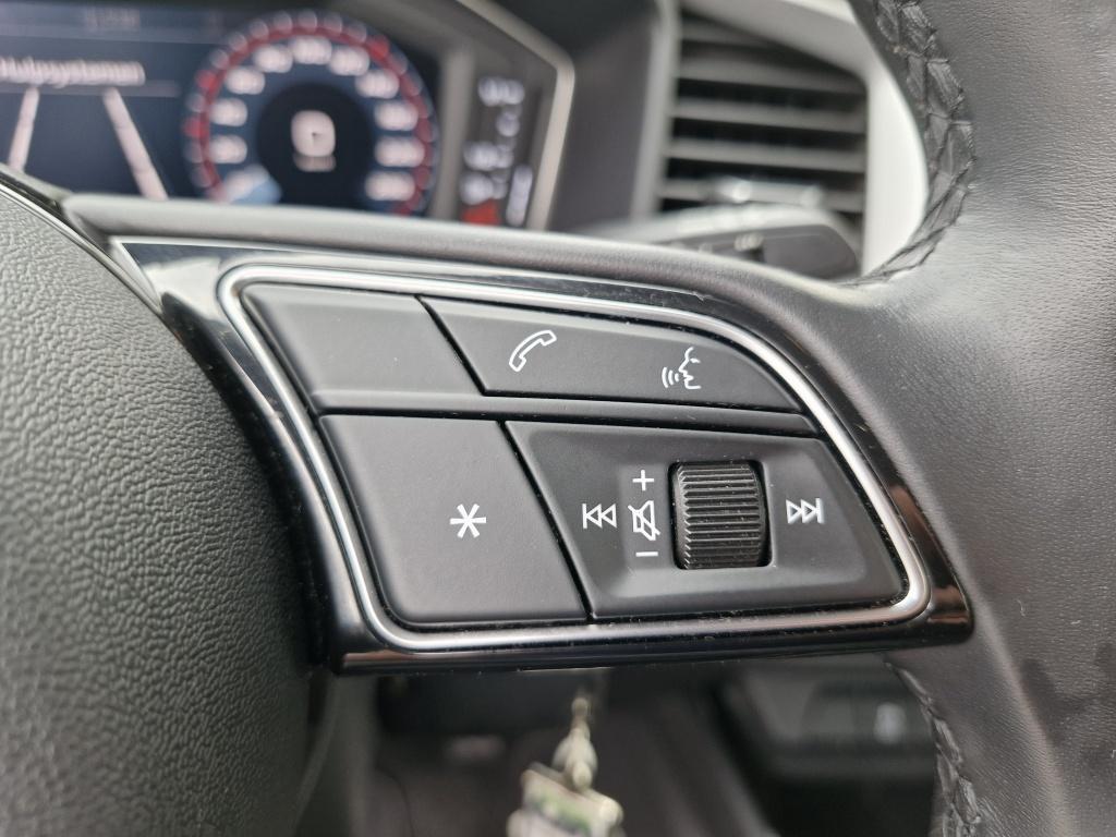 Audi A1 Sportback 30 tfsi pro line | 110 pk | parkeersesoren v+a | lane ass
