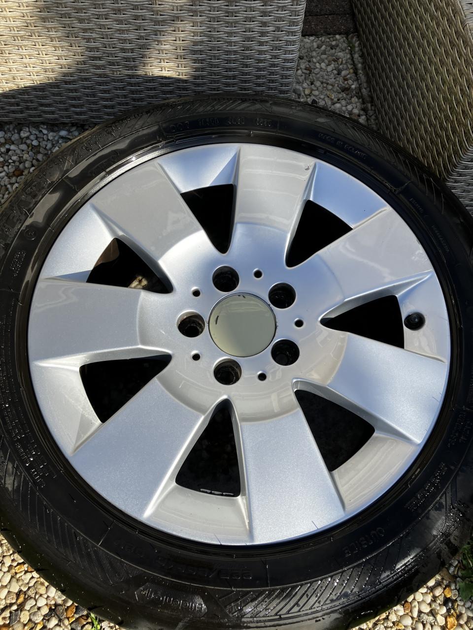 Te Koop : Set Originele Mercedes (w204) 16inch Velgen + banden