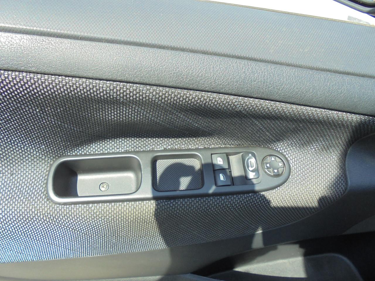 207 Vti Look 1.4 leuke ZO MEENEEM auto Apk Juni 2027 met N.A.P  €1350
