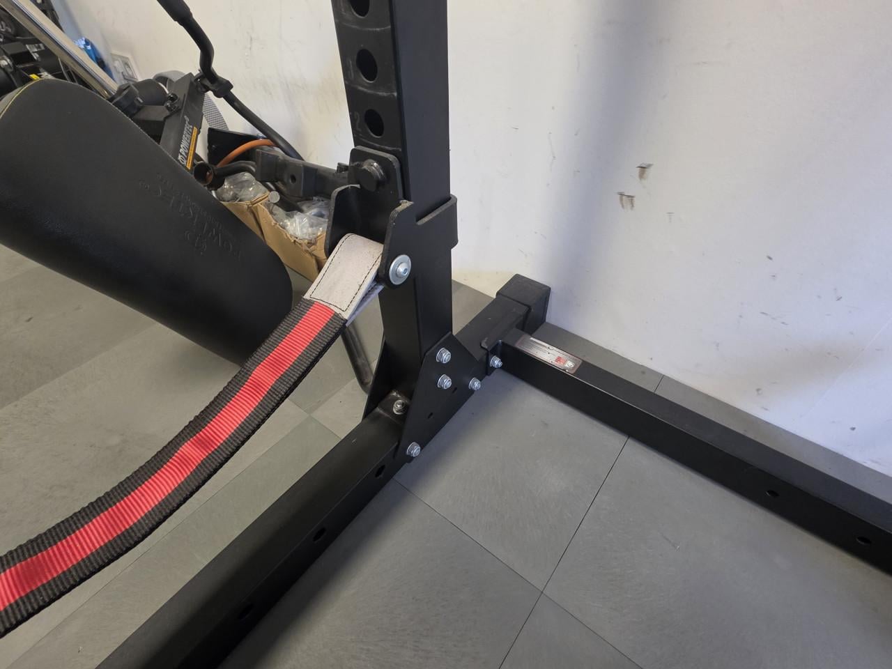 Barbarian powercage squat rek