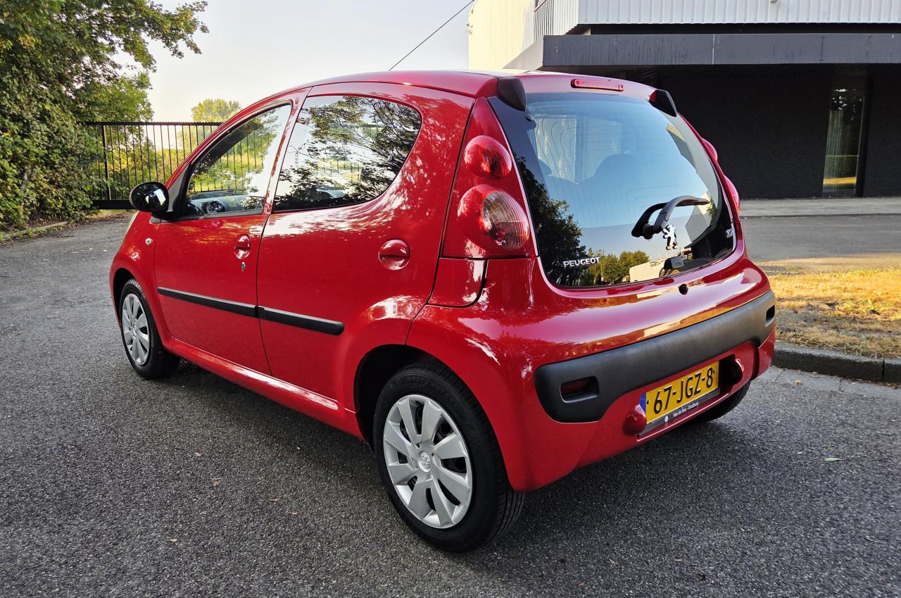 Peugeot 107 AUT 1.0 12V XS