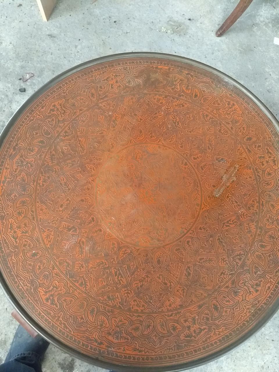 Rooktafel met toebehoren