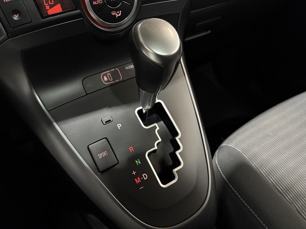 Toyota Corolla Verso 1.8 vvt-i skyview edition