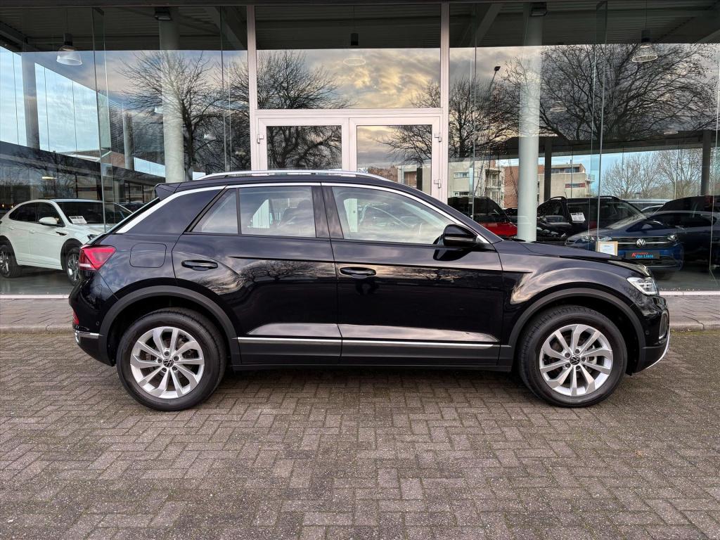 Volkswagen T-roc 1.5 tsi 150pk 7-dsg style| camera| keyless|dode hoek| rijk
