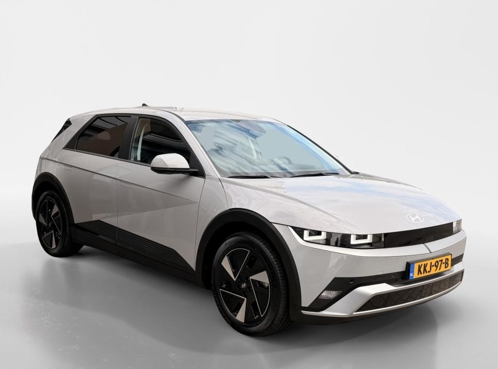 Hyundai Ioniq 5 long range pure edition 84 kwh | direct leverbaar | leder/s