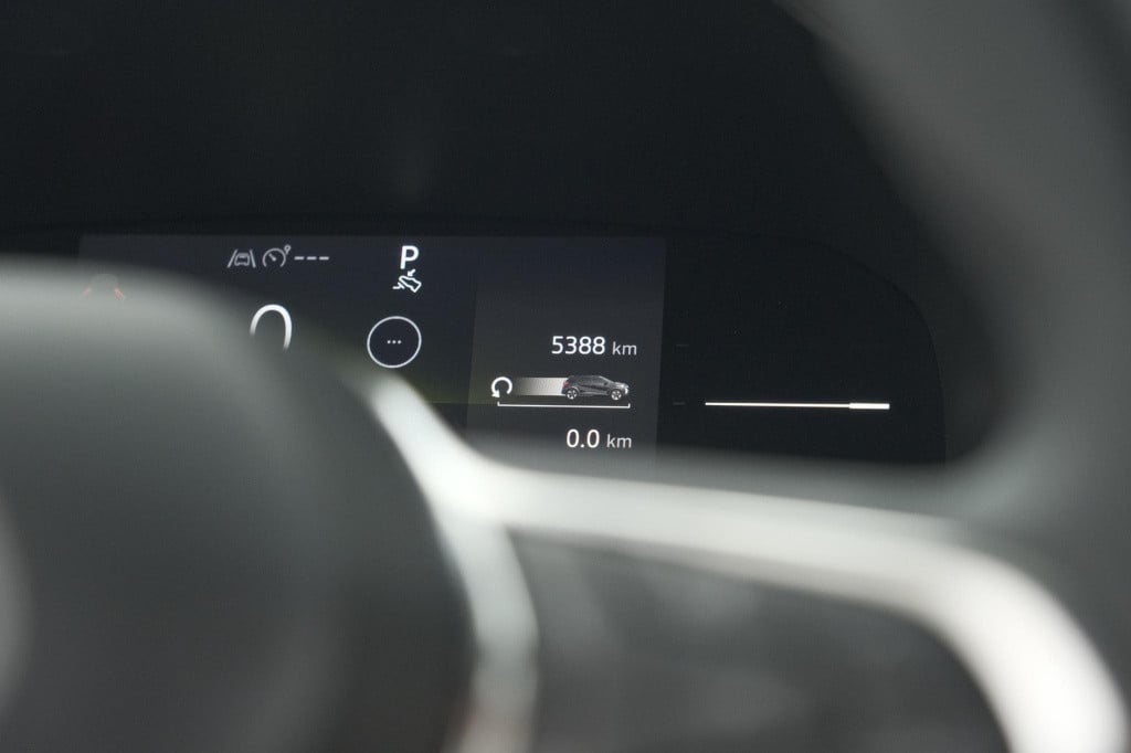Renault Captur mild hybrid 160 evolution | camera | apple carplay | stoelve
