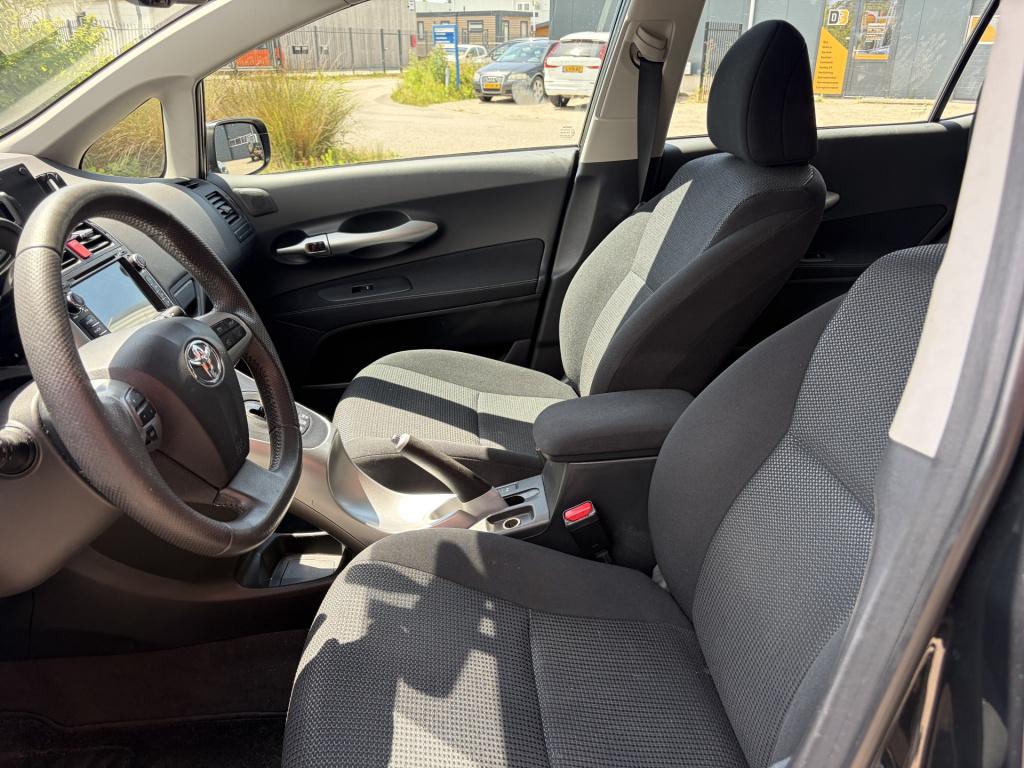 Toyota Auris 1.8 full hybrid dynamic