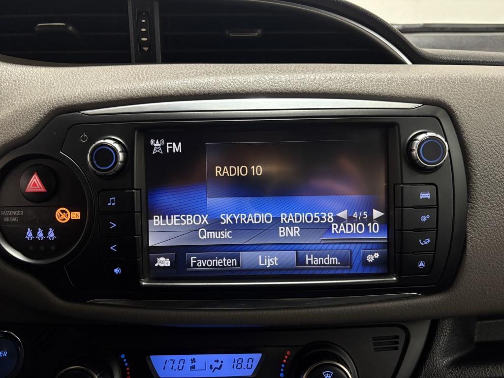 Toyota Yaris 1.5 hybrid dynamic bi-tone | camera | navi |