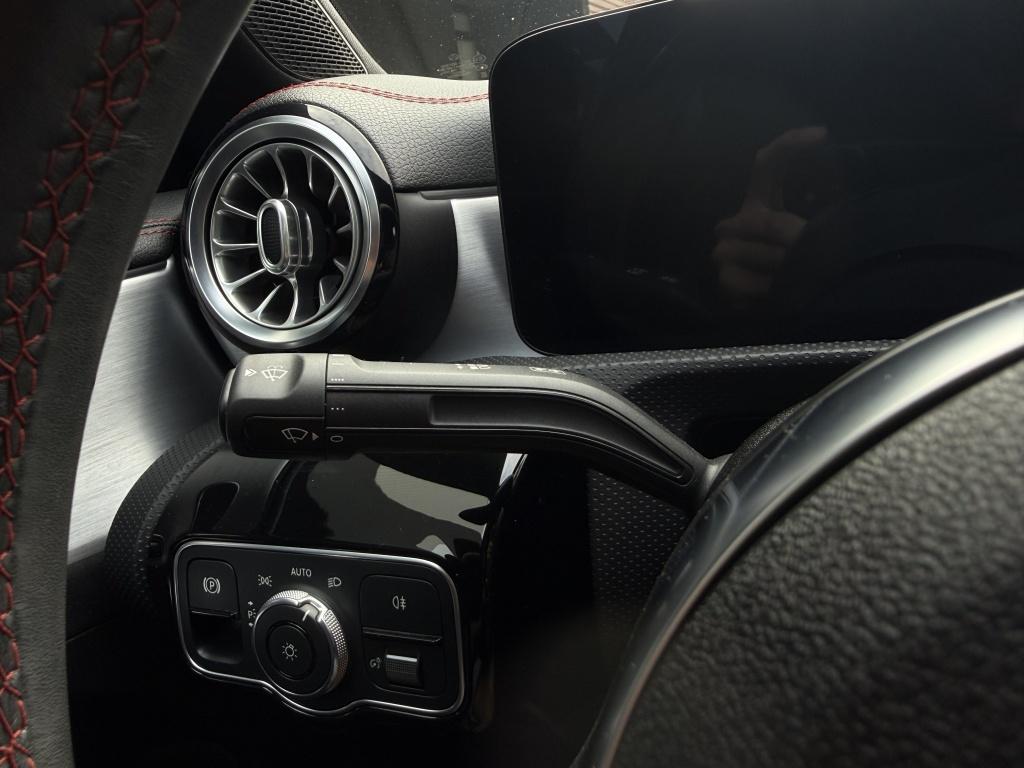 Mercedes-Benz Cla 250e - amg pakket - ambilight - pano -