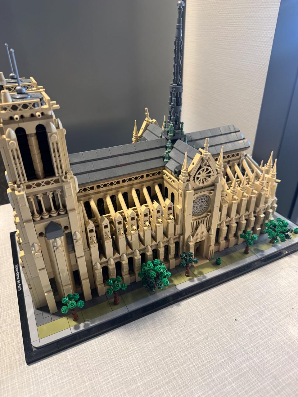 Lego 21061 Notre Dame