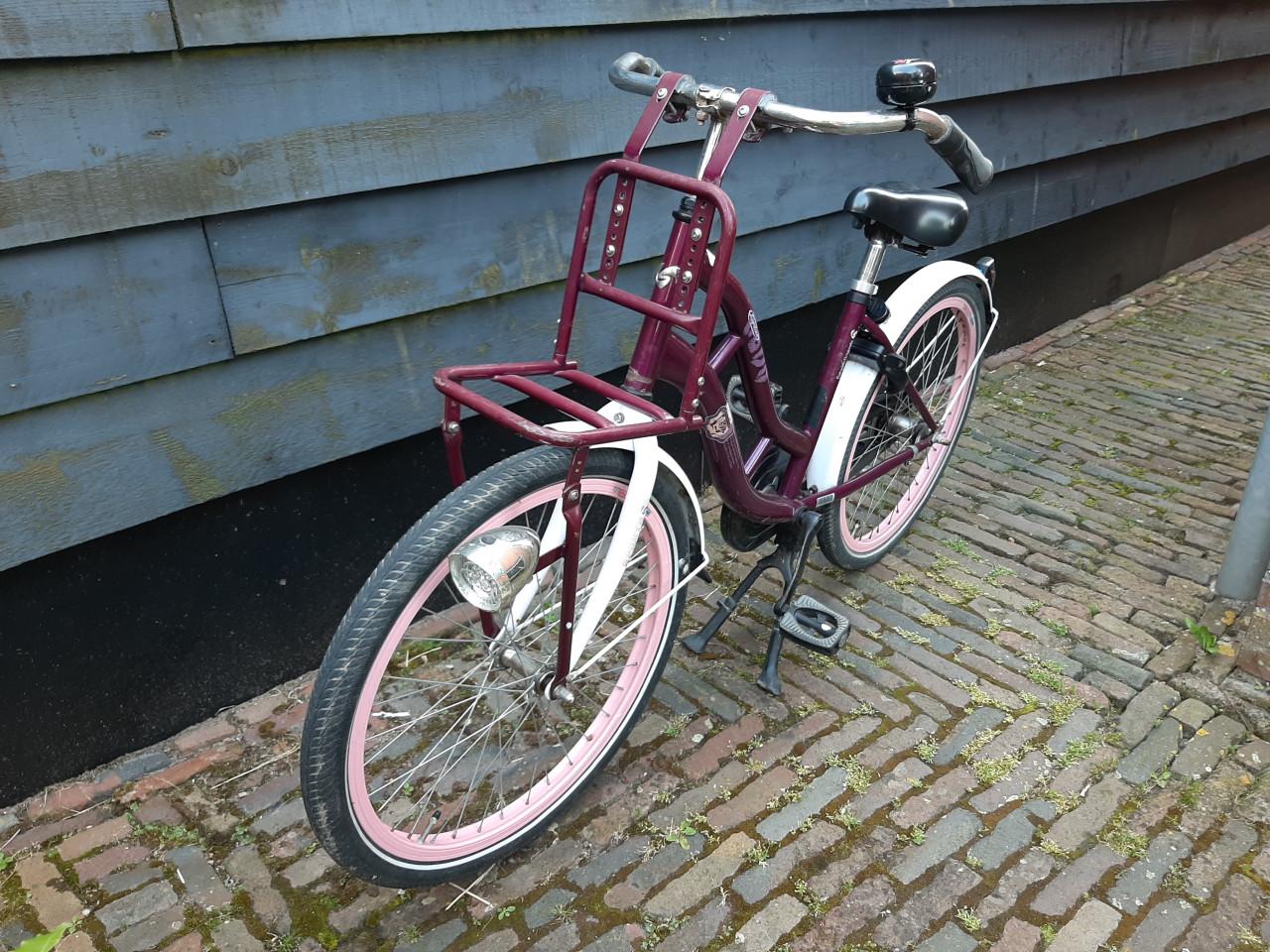 Leuke  (waarschijnlijk) 24 inch meisjesfiets van Sparta