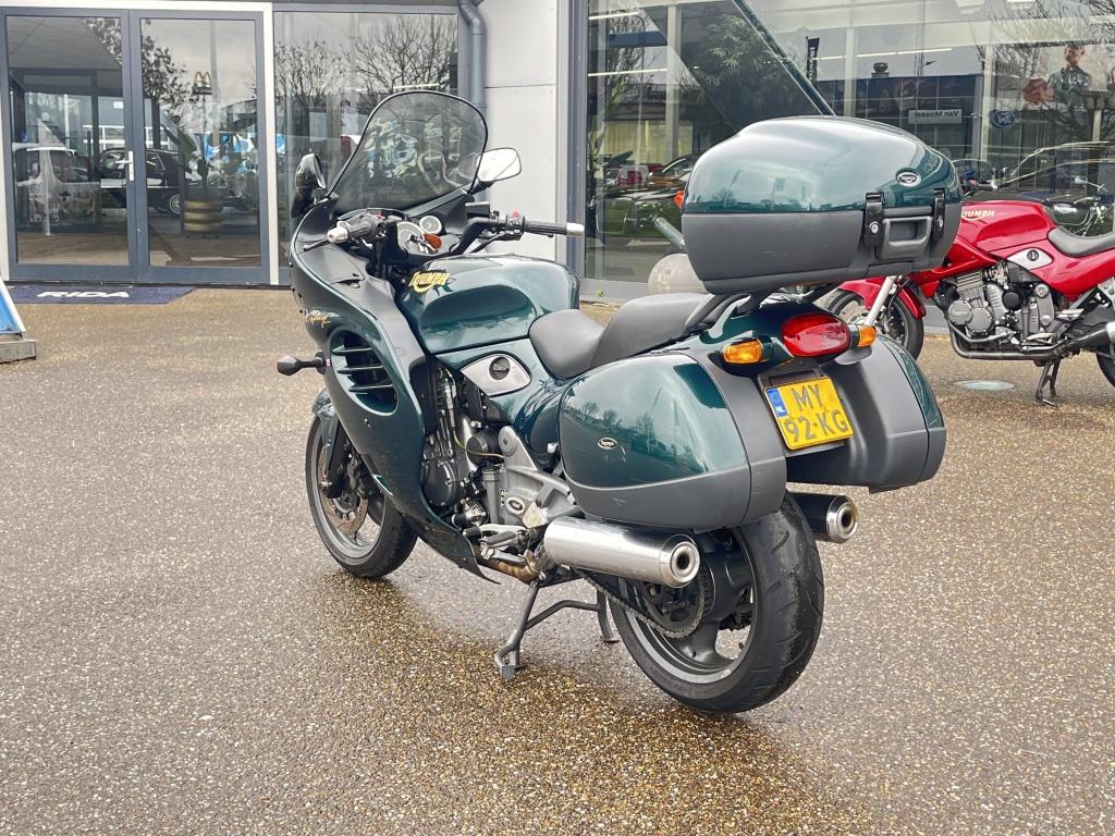 Triumph Trophy tour 900