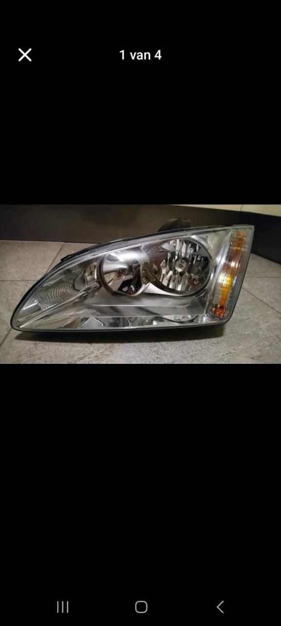 Originele Ford Focus koplampen.