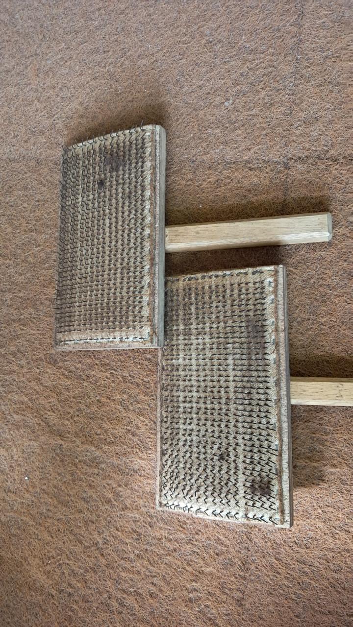 Compleet Spinpakket: Authentiek Spinnewiel, 2 Spoelwinders & Handkaarden